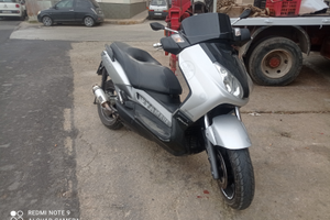 Yamaha x max 250