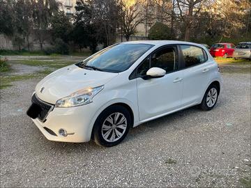 Peugeot 208 1.2 VTi 82 CV 5 porte Allure