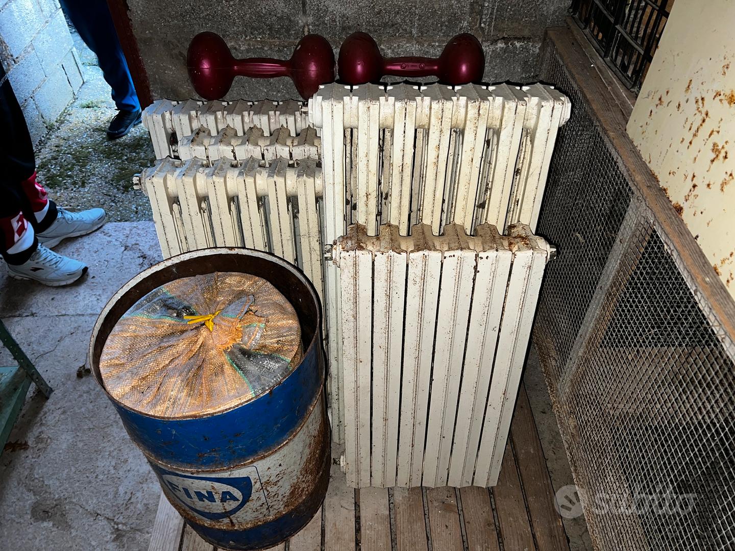 caloriferi-in-ghisa-arredamento-e-casalinghi-in-vendita-a-potenza