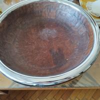 Ciotola in legno con bordo in acciaio