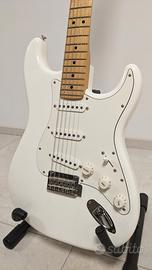 Fender Stratocaster Player Series