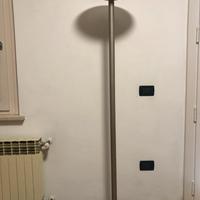 Lampada con regolazione di luce