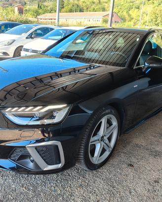 Audi A4 Avant 40 TDI quattro S tronic line edition