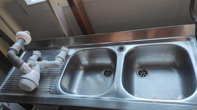 lavello acciaio inox doppia vasca con suoi sifoni