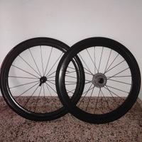 ruote in carbonio per bici da corsa 