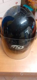 Casco moto TNT.