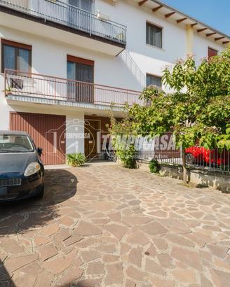 APPARTAMENTO CON INGRESSO INDIPENDENTE E GIARDINO