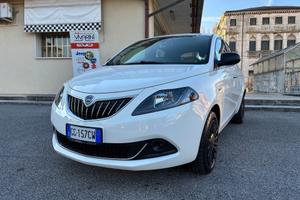 Lancia Ypsilon 1.0 FireFly 5 porte S&S Hybrid Ecoc