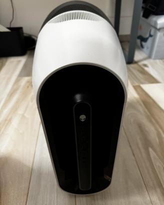 Alienware Aurora R10 e Monitor Alienware