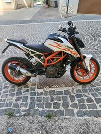 KTM duke 390