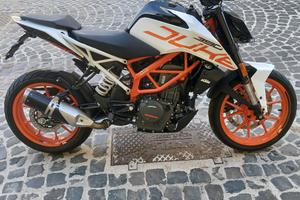 KTM duke 390