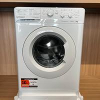 Lavatrice Indesit 7kg con tre manopole