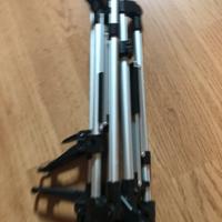 Supporto tablet pieghevole regolabile da tavolo