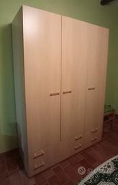 armadio a due o tre ante