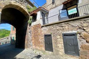 3 LOCALI A LATERA