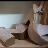 scarpe da donna con zeppa 