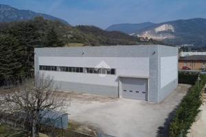 CAPANNONE A BOTTICINO