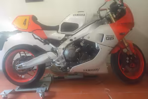 moto Yamaha xsr900gp