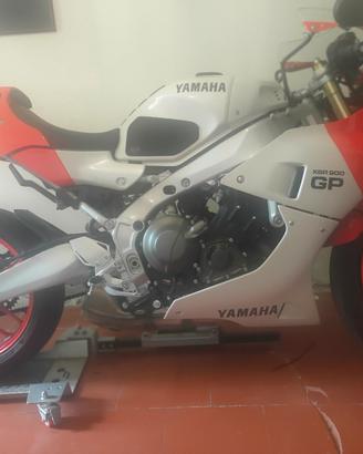 moto Yamaha xsr900gp