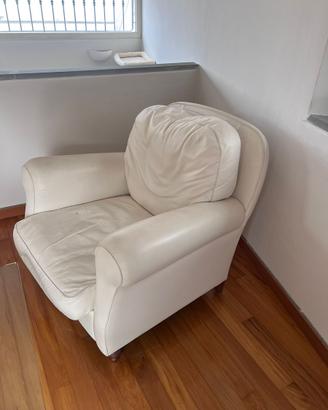 Set  di 2 Poltrona Frau in pelle bianca