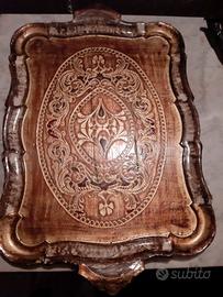 Vassoio antico in plastica effetto legno decorato