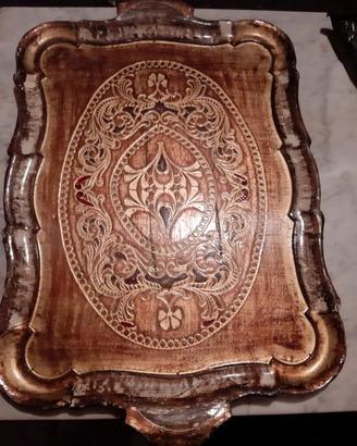 Vassoio antico in plastica effetto legno decorato