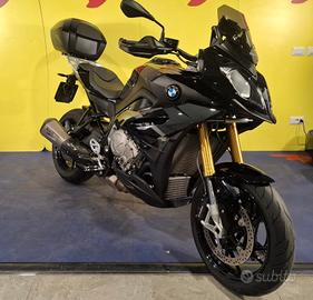 BMW XR 1000 s  - TRIPLEBLACK