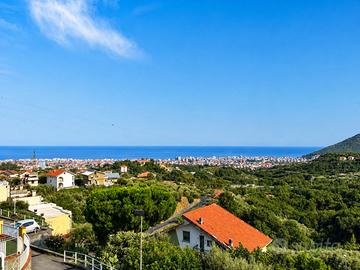 Boissano ampio appartamento vista mare