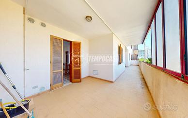 APPARTAMENTO LUMINOSO CON TERRAZZO A LIVELLO E BOX