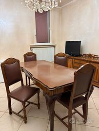 Tavolo in legno massiccio + 4 sedie