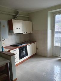 Ponte Nossa con due camere tre cantine e box