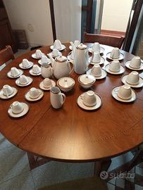 servizio da caffè e tè in porcellana bianca 