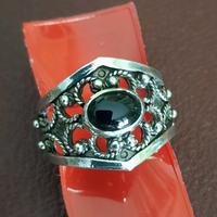 Anello unisex con pietra dura