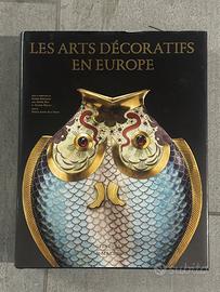 Libro arte “Les arts decoratifs en Europe”