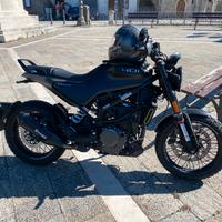 Husqvarna Svartpilen 401