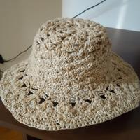 Cappello fatto a mano 