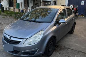 Opel Corsa benzina neopatentati – 143042 km