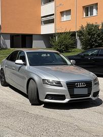 AUDI A4 benzina