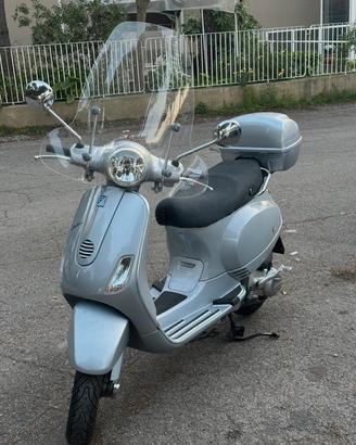 Vespa Lx150