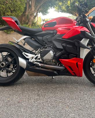 Ducati Streetfighter V2