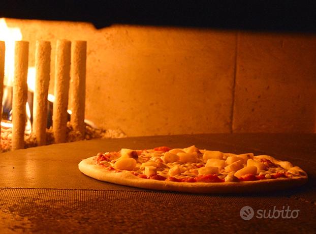 Pizzeria per Asporto con posti a sedere