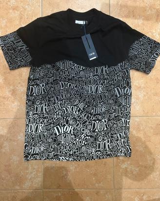 T-shirt Dior nera e bianca