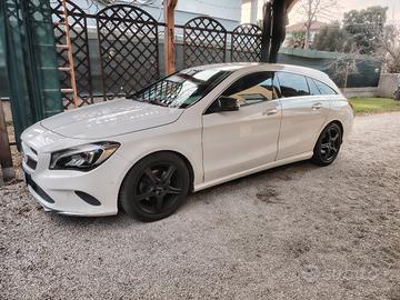 Mercedes cla 200 shooting break 4 motion 