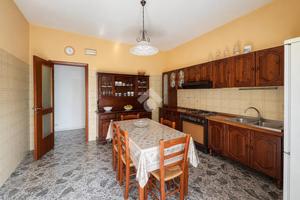 3 LOCALI A SCAFATI