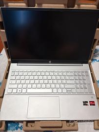 HP Pavillion 15 Ryzen 7 - 16 GB RAM - 512 GB SSD.