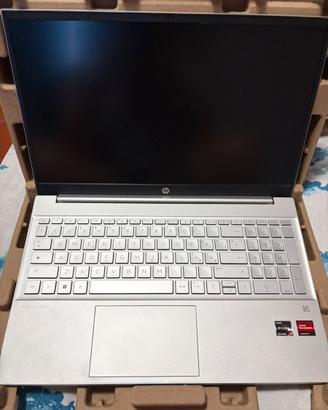 HP Pavillion 15 Ryzen 7 - 16 GB RAM - 512 GB SSD.