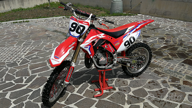 Honda CR 125 con kit restyling