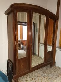 Armadio con specchiera