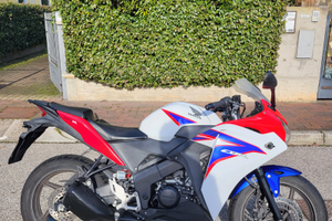 Honda cbr125r
