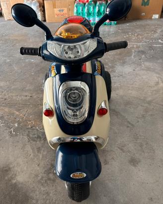 Vespa a betteria per bimbi
